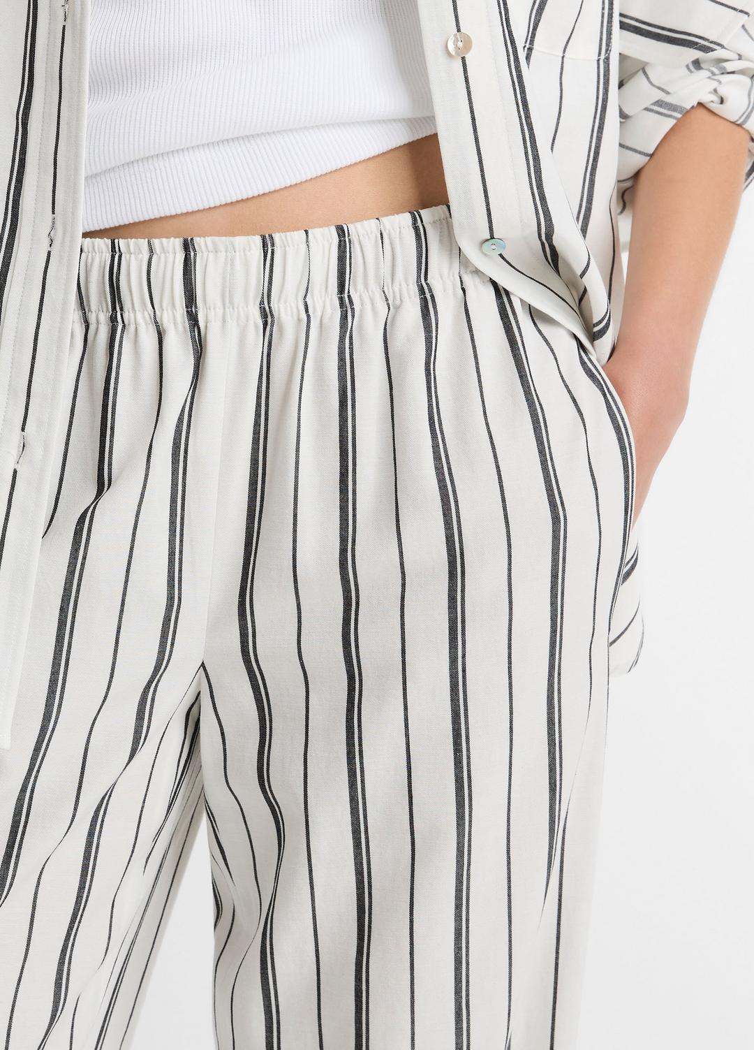 Resort Stripe Pull-On Pant in Wide Leg WHITE/BLACK | VINCE Women