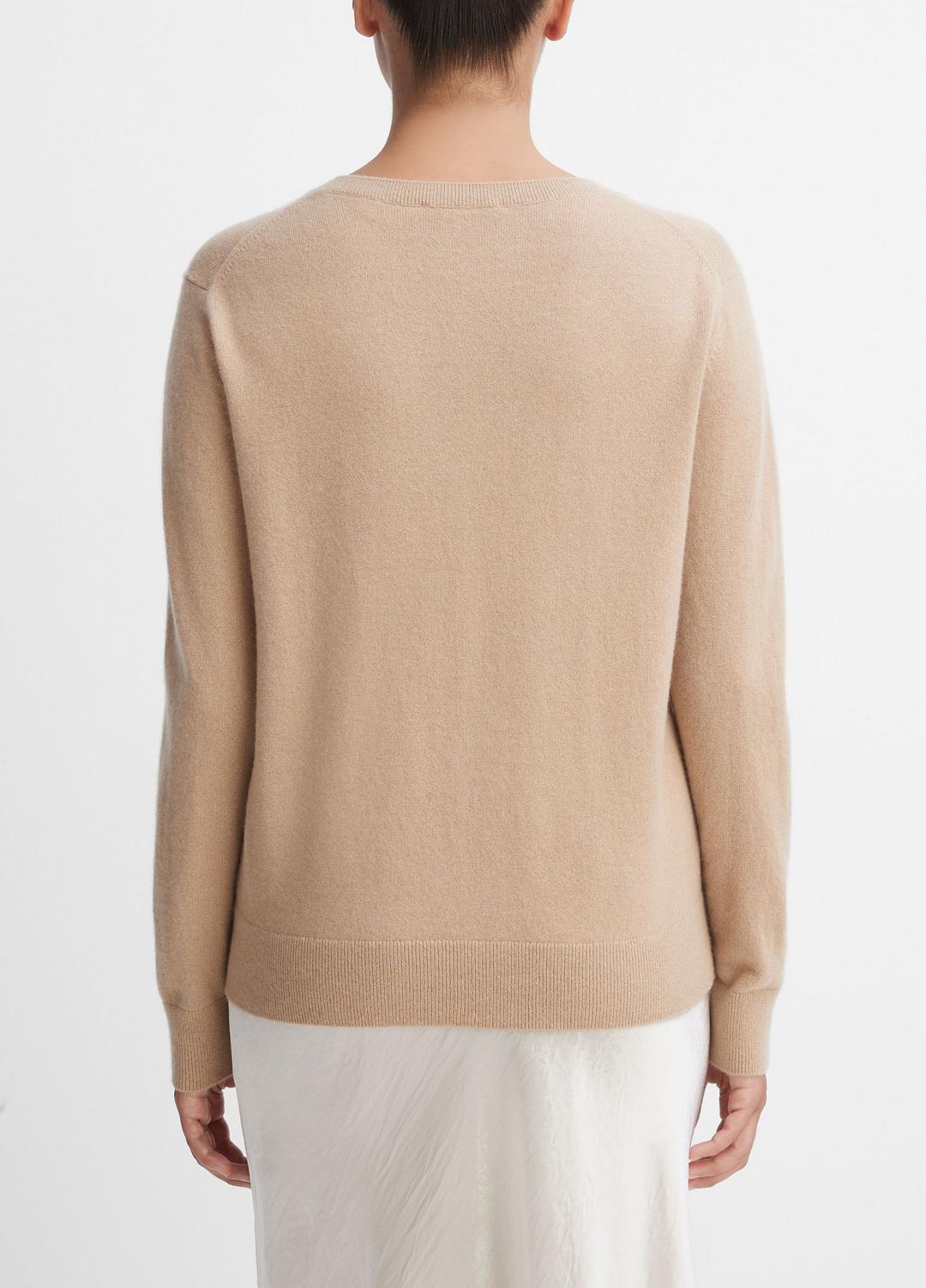 Cashmere Weekend V-Neck Sweater in V-Neck CAMEL | VINCE Women