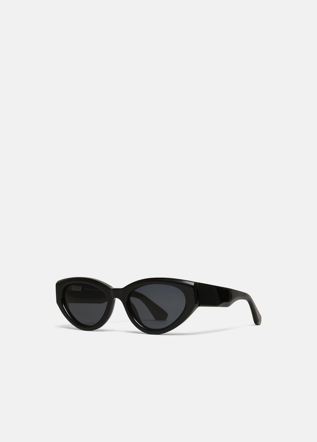Chimi 06 Sunglasses in Sunglasses BLACK | VINCE Women|Men