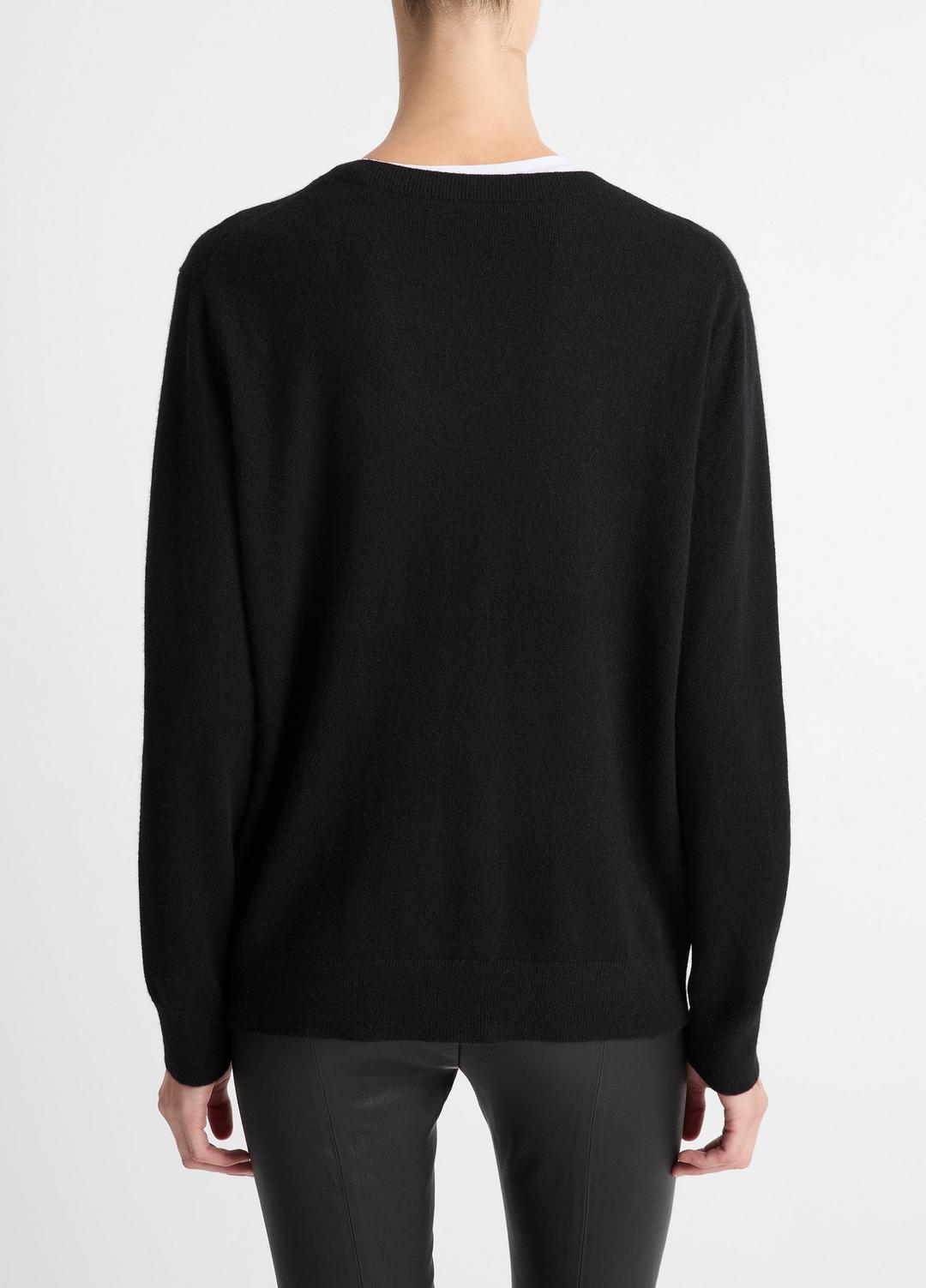 Cashmere Weekend V-Neck Sweater in Vince Products Women BLACK | VINCE Women