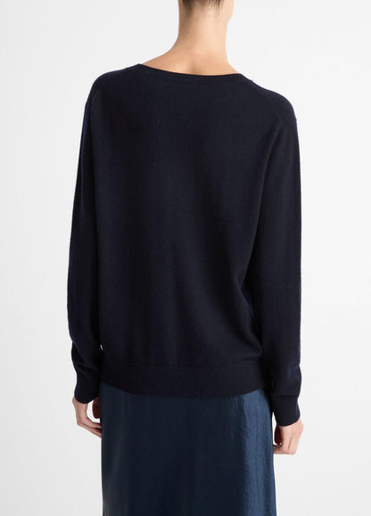 Cashmere Weekend V-Neck Sweater in V-Neck COASTAL BLUE | VINCE Women