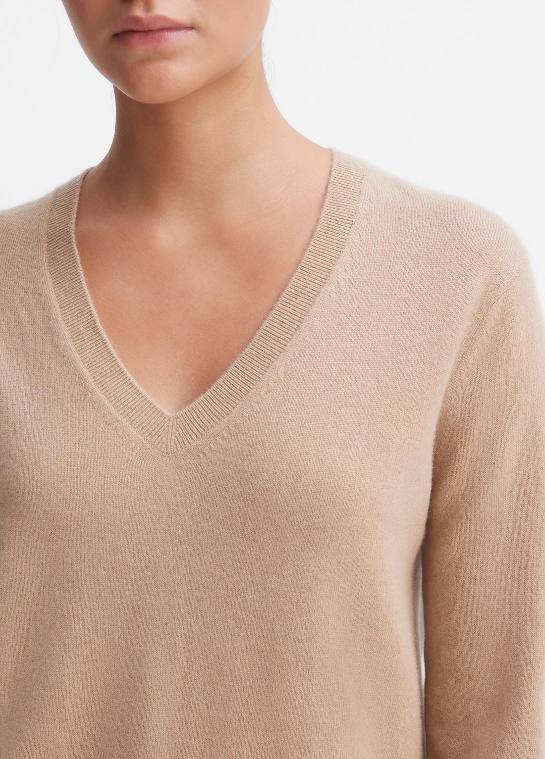 Cashmere Weekend V-Neck Sweater in V-Neck CAMEL | VINCE Women
