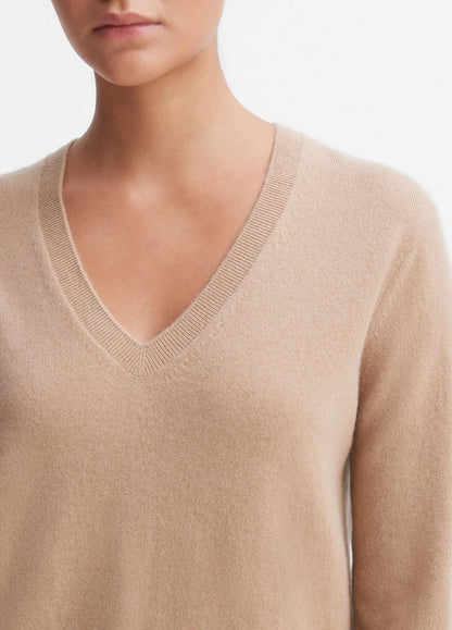 Cashmere Weekend V-Neck Sweater in V-Neck CAMEL | VINCE Women