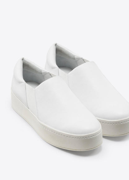 Leather Warren Sneaker in Sneakers PLASTER | VINCE Women