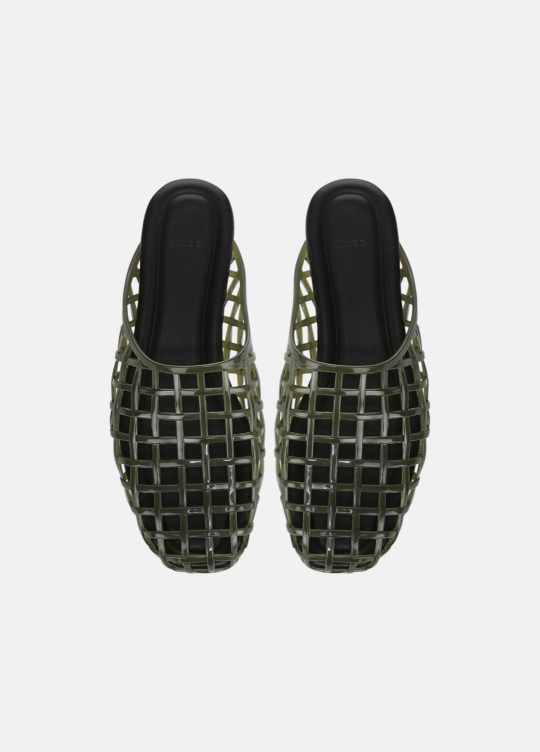 Barcelona Jelly Sandal in Sandals CHIVE | VINCE Women