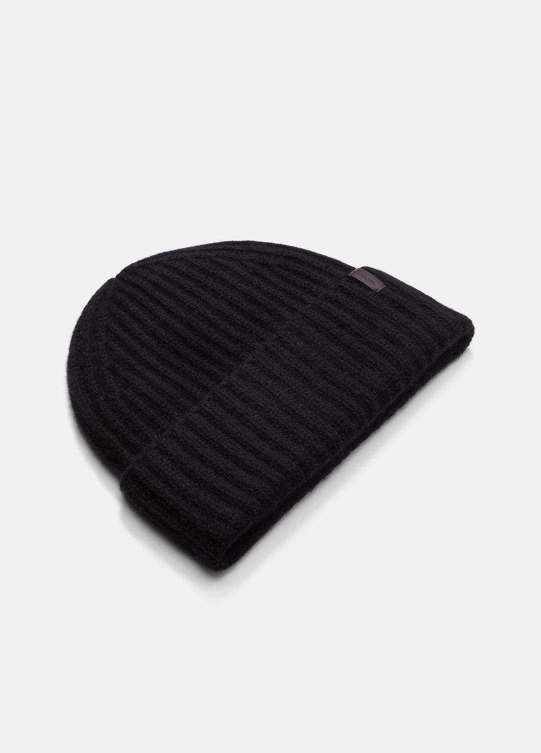 Plush Cashmere Chunky-Knit Beanie in Scarves & Hats BLACK | VINCE Women