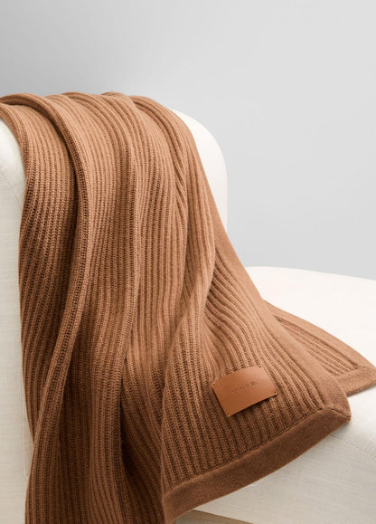 Wool and Cashmere Cardigan-Stitch Throw in Pillows & Blankets MINK | VINCE Women