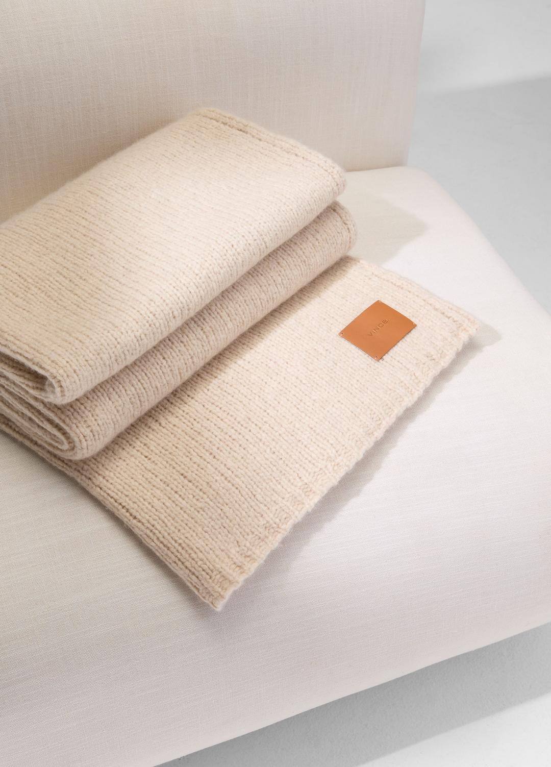 Cashmere-Silk Jersey Throw in Pillows & Blankets LACE | VINCE Women