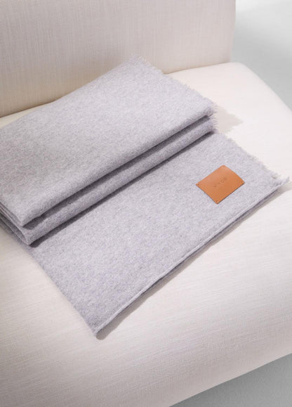 Cashmere Reverse Jersey Throw in Pillows & Blankets HEATHER GREY | VINCE Women