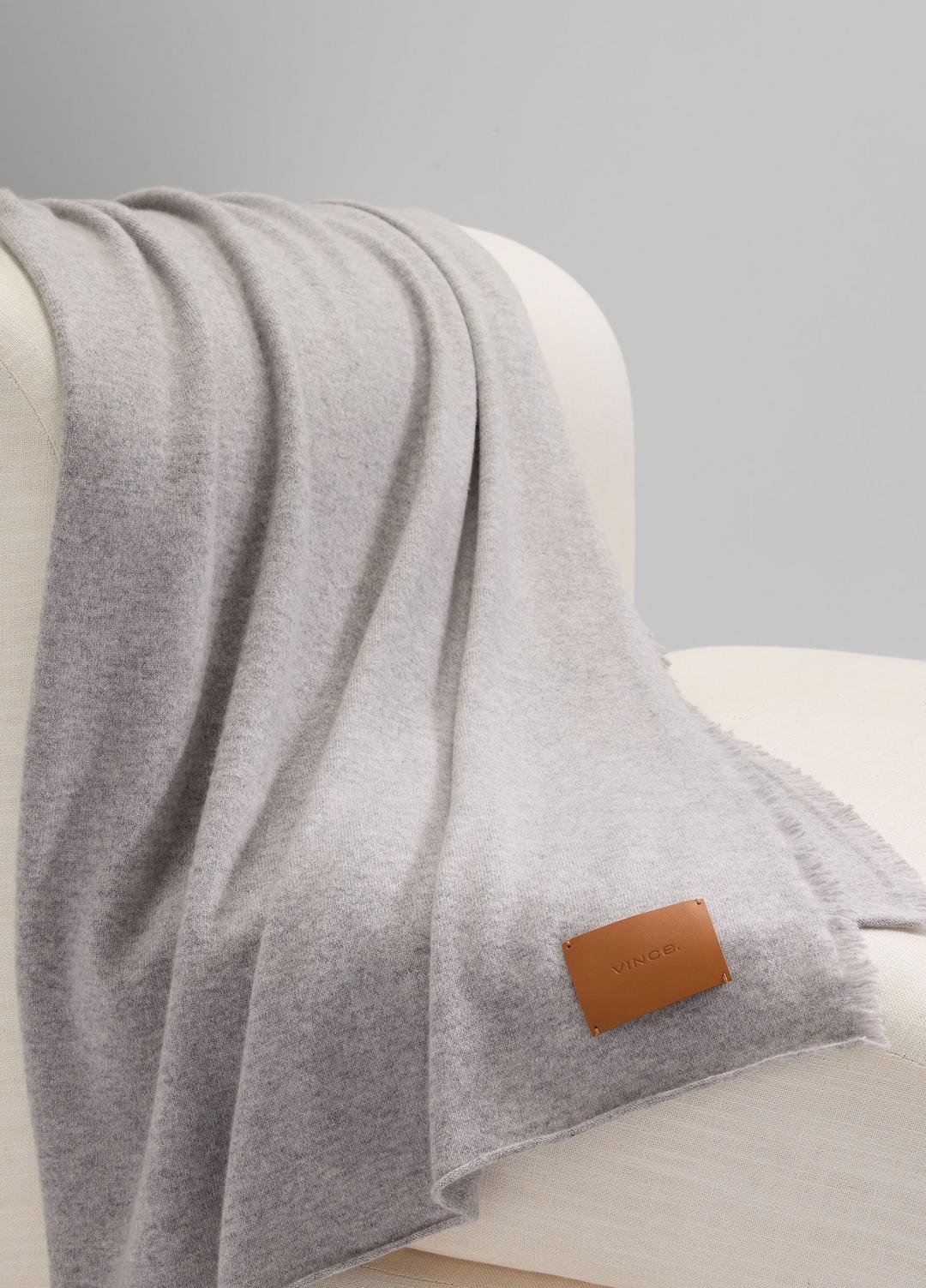 Cashmere Reverse Jersey Throw in Pillows & Blankets HEATHER GREY | VINCE Women