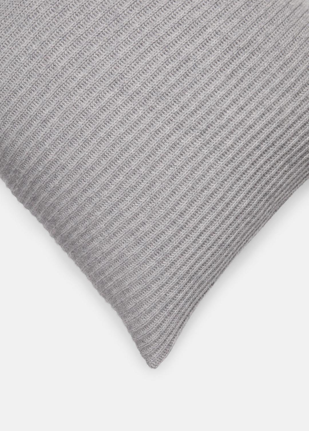 Wool and Cashmere Cardigan-Stitch Pillow in Pillows & Blankets HEATHER GREY | VINCE Women
