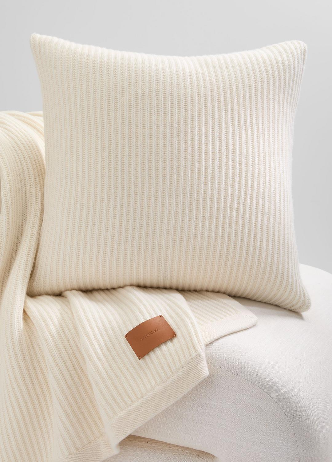 Wool and Cashmere Cardigan-Stitch Pillow in Pillows & Blankets LACE | VINCE Women