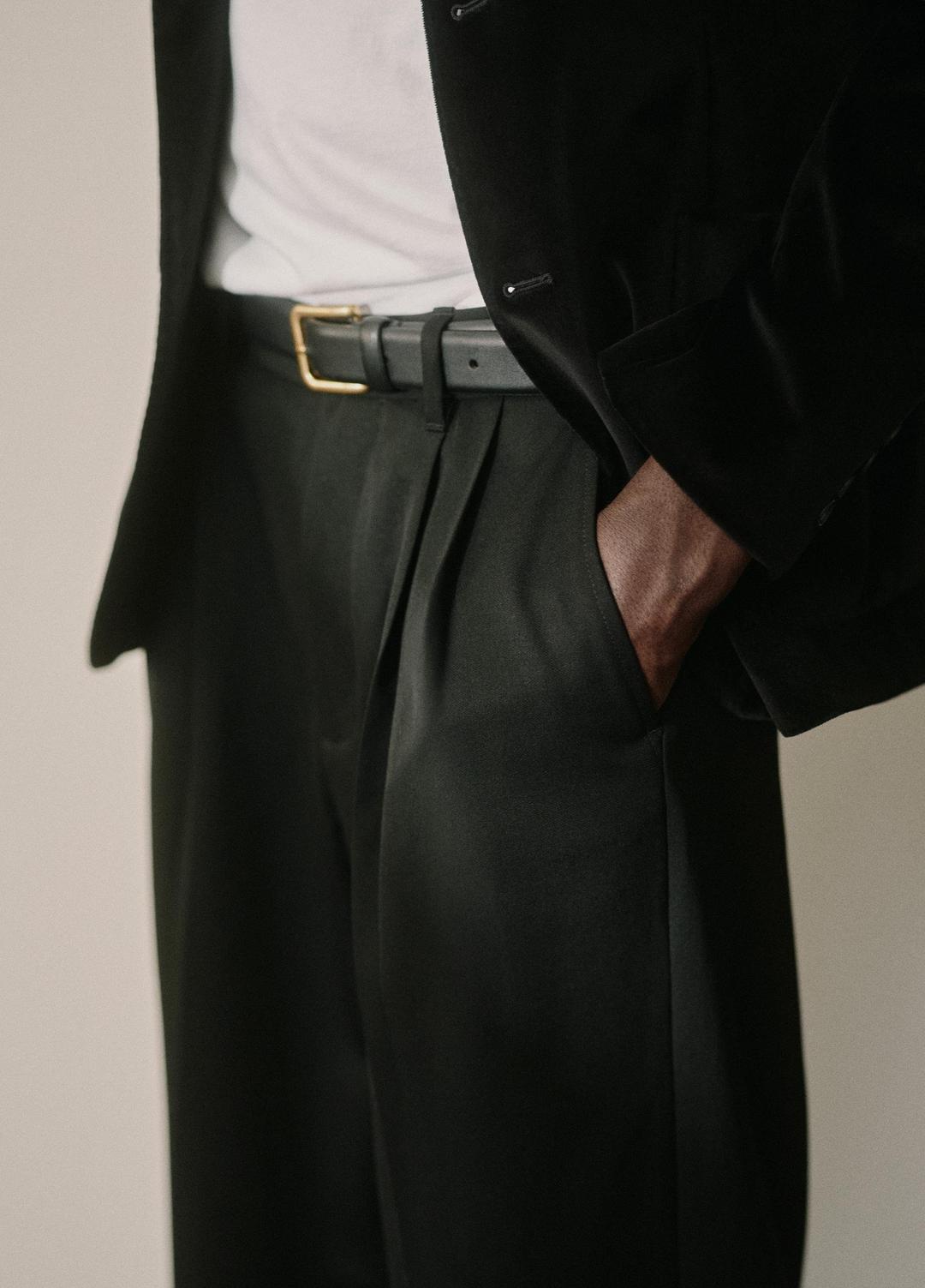 Wool Double-Pleat Suiting Trouser in Trousers BLACK | VINCE Men